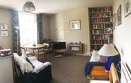 flat sittingroom 4 of 4